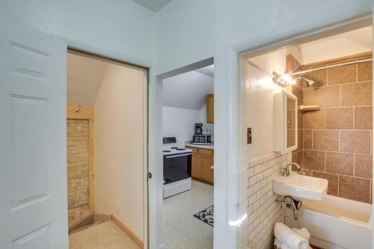 Convenient Logan Apartment - 1 Block To Town! Εξωτερικό φωτογραφία